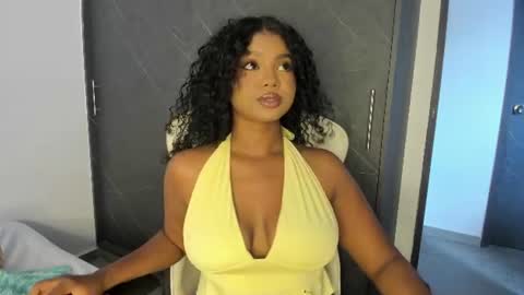 Snapshot of chloe_evans21 chatting on 06-14-26, 07:38 chloe online show from 06-14-26, 07:38
