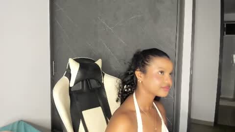 chloe online show from 06-25-26, 11:53