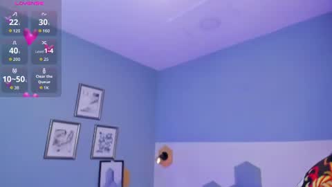 Snapshot of chloe_fischer chatting on 06-17-26, 04:52 Chloe online show from 06-17-26, 04:52