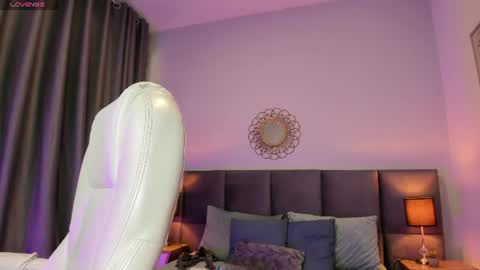 Snapshot of chloe_fischer chatting on 07-07-26, 06:45 Chloe online show from 07-07-26, 06:45