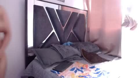 Snapshot of chloe_hotx chatting on 04-22-26, 07:37 Chloe and Danna online show from 04-22-26, 07:37