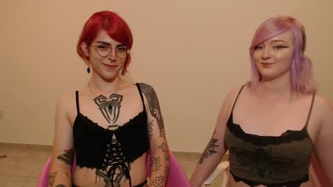 Snapshot of chloe_levine chatting on 01-14-25, 02:40 Chloe Levine online show from 01-14-25, 02:40