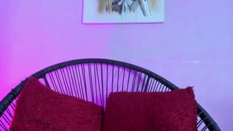 chloe online show from 02-05-25, 03:20