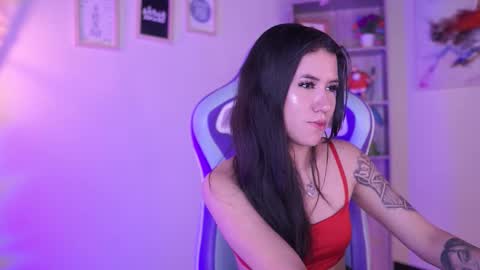 CLOE  online show from 01-14-26, 04:34