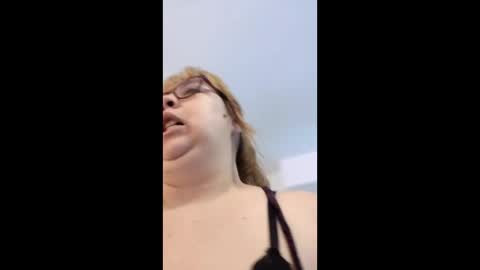 Snapshot of chloe_prg chatting on 04-28-26, 04:39 chloe_prg online show from 04-28-26, 04:39