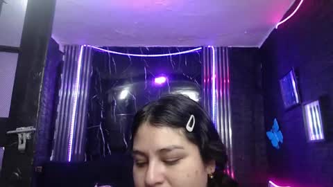 chloe_smith5 online show from 05-18-26, 01:06