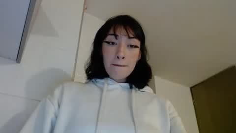 cloes  online show from 10-23-25, 11:14