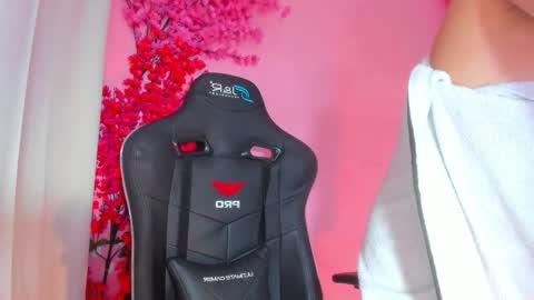 Chloe Miller  online show from 12-22-25, 03:25