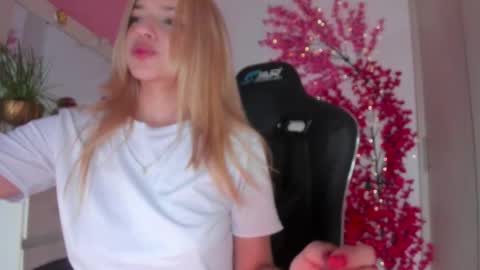 Chloe Miller  online show from 02-28-26, 04:02