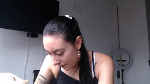 Snapshot of chloe_vahos chatting on 05-12-26, 07:44 Chloe online show from 05-12-26, 07:44