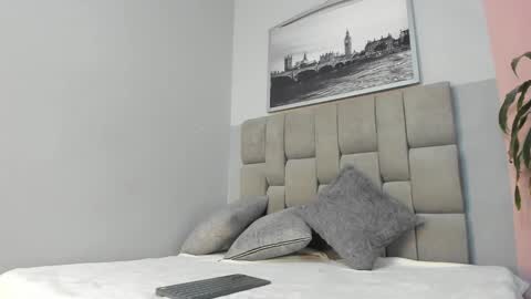   online show from 10-05-25, 03:21