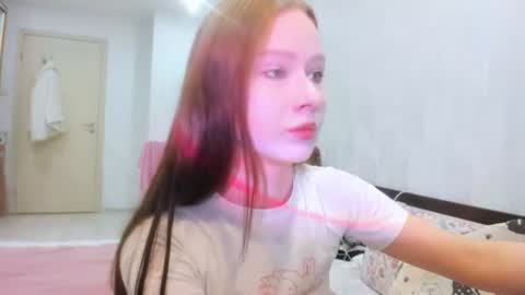 chloe wifey online show from 10-28-25, 03:14