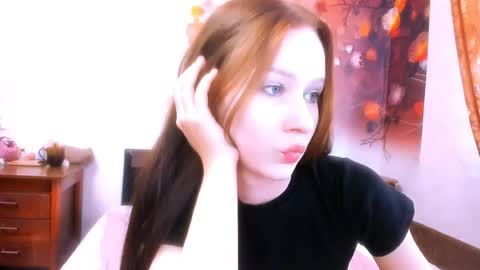 Snapshot of chloe_wifeys chatting on 07-31-26, 04:45 Chloe online show from 07-31-26, 04:45