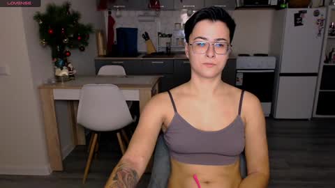 Eva and Sandra online show from 12-25-24, 09:02