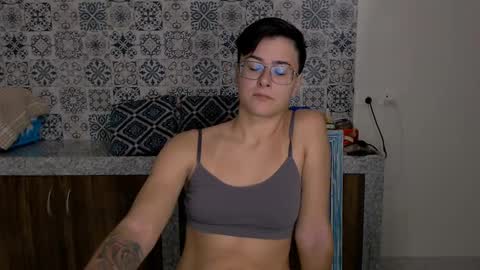 Eva and Sandra online show from 03-10-25, 08:34