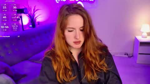 Snapshot of chloeaster chatting on 07-09-26, 10:36 Chloe online show from 07-09-26, 10:36
