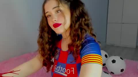 Snapshot of chloeblisss chatting on 06-26-26, 07:13 My name is Chloe Like my broadcast pls online show from 06-26-26, 07:13