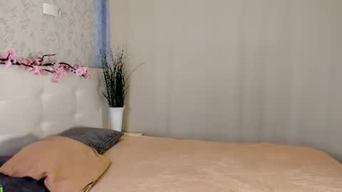 Chloe Deccker online show from 06-28-26, 12:49