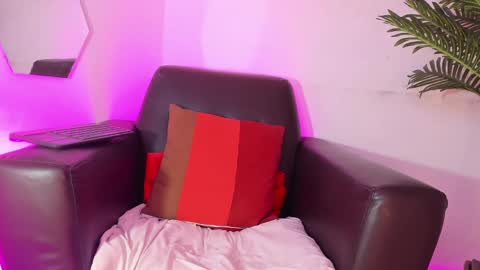 Chloe  online show from 03-05-25, 11:05