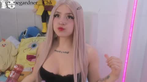 Chloe online show from 04-12-26, 08:25