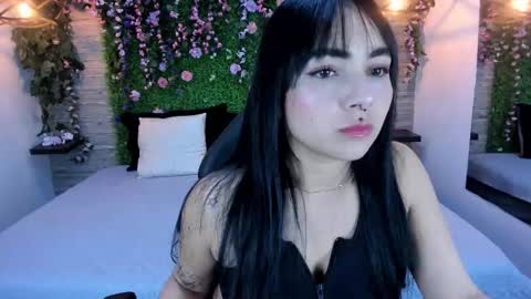 Chloe online show from 11-29-25, 12:24