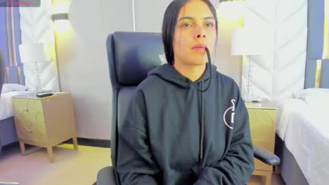  Chloe Harper  online show from 01-10-26, 11:34