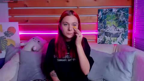 Chloe online show from 11-17-25, 01:00