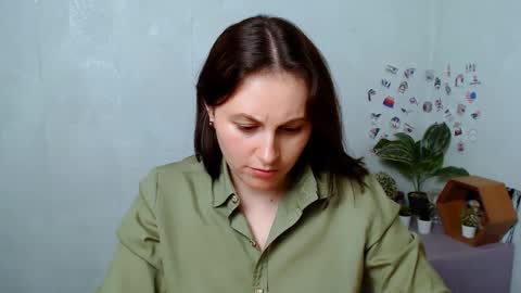 Chloe online show from 01-05-26, 05:27