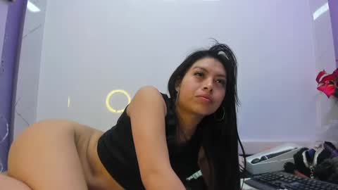 Snapshot of chloemartini_ chatting on 10-17-25, 03:20 ChloeSignup For Free Join my Fan Club online show from 10-17-25, 03:20