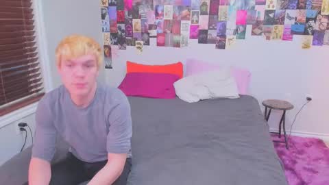 Snapshot of chloenight chatting on 01-26-25, 06:07 Chloe Night Milo Night online show from 01-26-25, 06:07