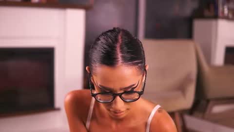 Snapshot of chloeobrilx chatting on 07-13-26, 06:49 Chlo online show from 07-13-26, 06:49