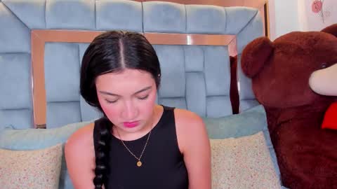 Chloe  online show from 11-18-25, 05:06