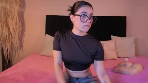 ChloeTurner  online show from 11-23-25, 06:52