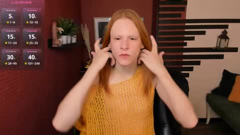 Chloe online show from 10-30-25, 09:55