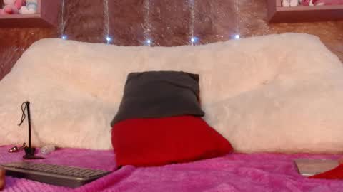 chlooe_zoe online show from 03-06-25, 10:36