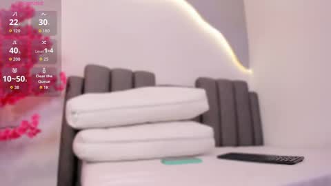 chlowe online show from 09-22-25, 08:11