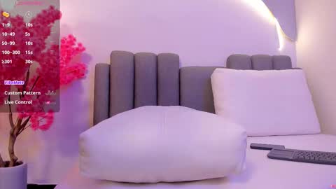 chlowe online show from 02-21-26, 04:46