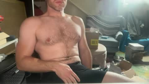 Snapshot of chmichels321 chatting on 07-10-26, 03:47 chmichels321 online show from 07-10-26, 03:47