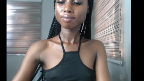 choco_petitqueen online show from 11-25-25, 07:52