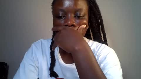 Snapshot of choco_vellvet chatting on 06-11-26, 03:32 sly online show from 06-11-26, 03:32
