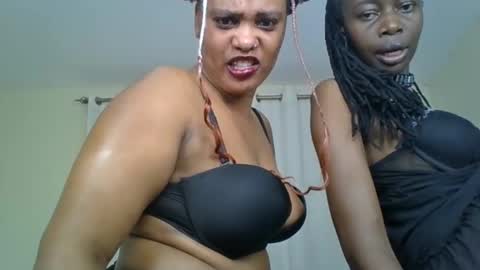 Snapshot of choco_violet chatting on 02-13-25, 07:45 VIOLET online show from 02-13-25, 07:45