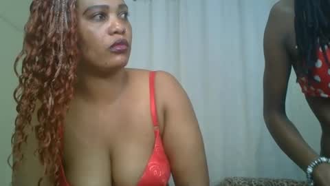 Snapshot of choco_violet chatting on 02-14-25, 06:45 VIOLET online show from 02-14-25, 06:45