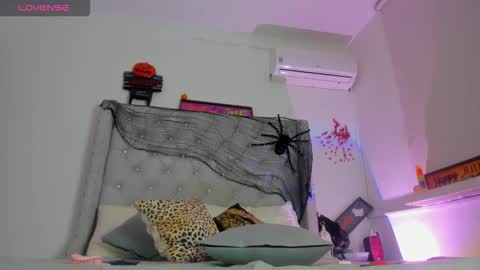 Snapshot of chocobunny1 chatting on 10-26-25, 02:06 chocobunny1 online show from 10-26-25, 02:06