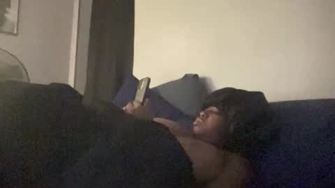 Snapshot of chocolatebaby1121 chatting on 11-13-25, 02:21 chocolatebaby1121 online show from 11-13-25, 02:21