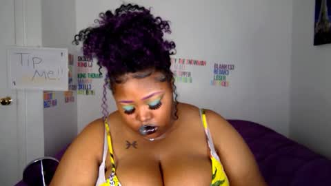 Snapshot of chocolatebunnyxx69 chatting on 01-08-25, 06:09 Melina online show from 01-08-25, 06:09