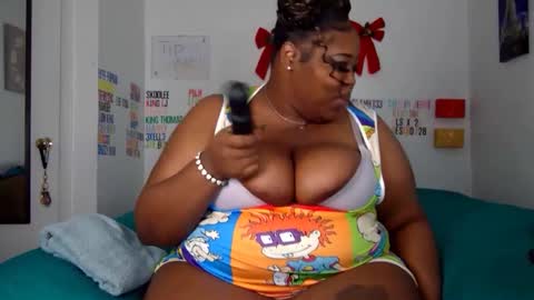 Snapshot of chocolatebunnyxx69 chatting on 01-28-25, 04:29 Melina online show from 01-28-25, 04:29