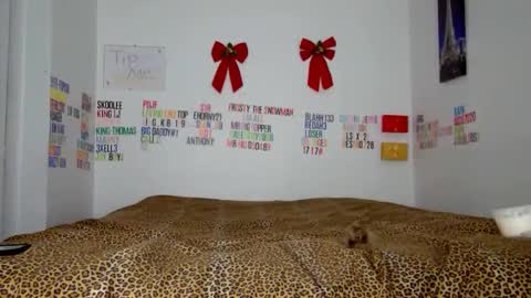 Snapshot of chocolatebunnyxx69 chatting on 02-10-25, 11:55 Melina online show from 02-10-25, 11:55