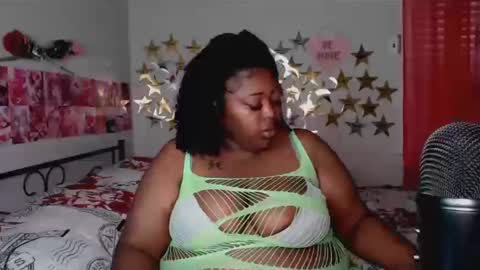 Snapshot of chocolatebunnyxx69 chatting on 09-22-25, 06:43 Melina online show from 09-22-25, 06:43