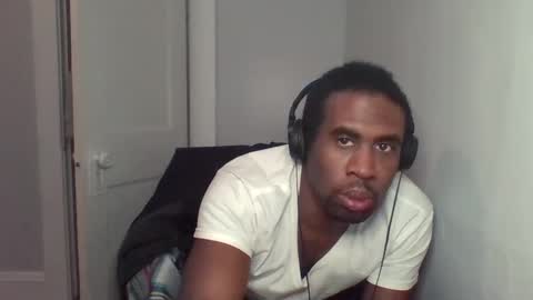 Snapshot of chocolatedolla chatting on 02-26-25, 03:21 chocolatedolla online show from 02-26-25, 03:21