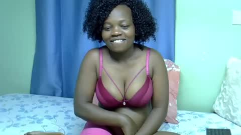 Snapshot of chocolateebonyxo chatting on 07-06-26, 06:32 Chocolate Ebony online show from 07-06-26, 06:32